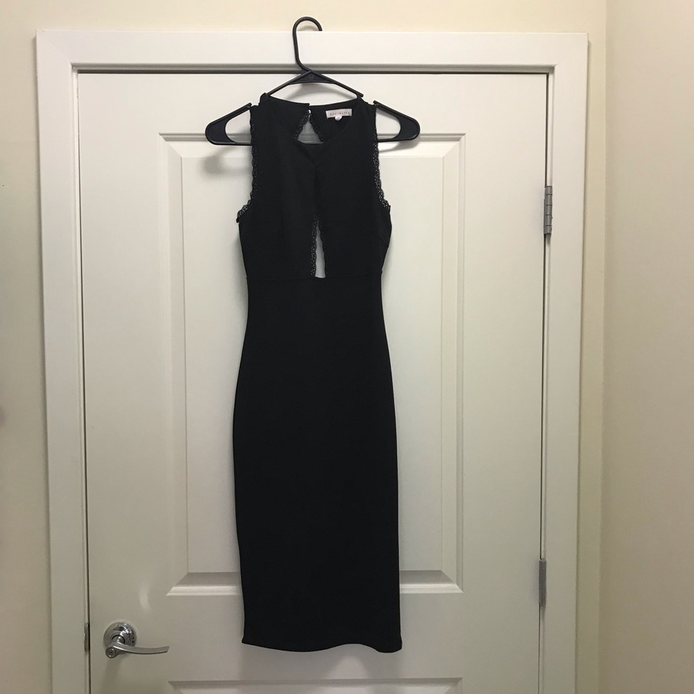 Nordstrom Socialite Black Midi Keyhole Dress